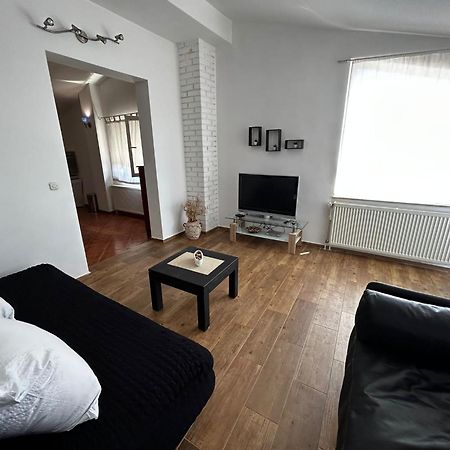 Apartments Petrovic Pirovac Luaran gambar