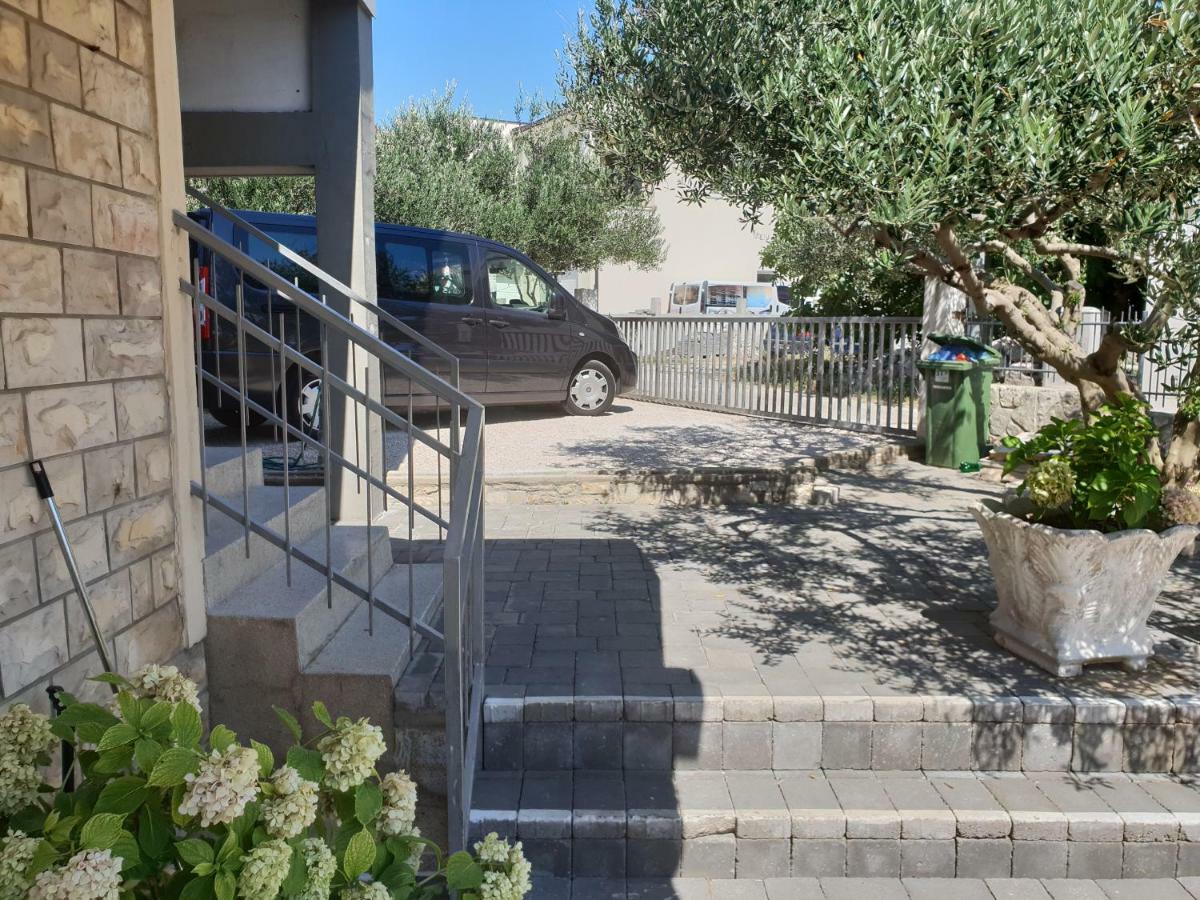 Apartments Petrovic Pirovac Luaran gambar